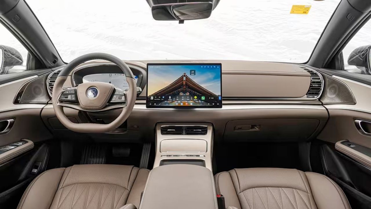 BYD Han EV Flash Charge Edition Cockpit