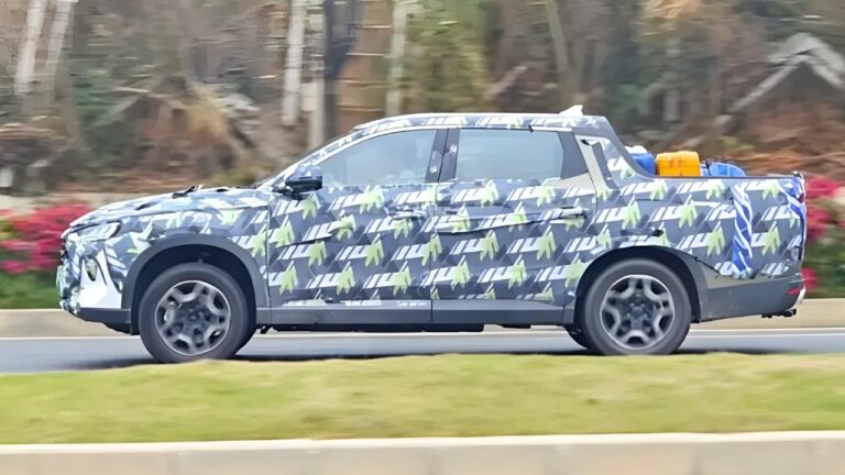 BYD Pickup Spotted Testing