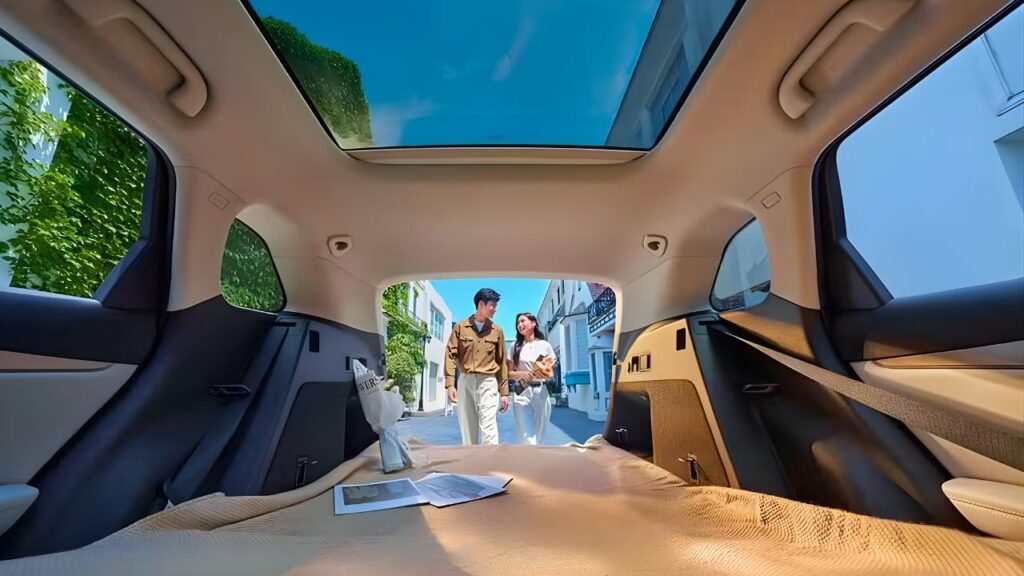 BYD Seal 06 DM-i Wagon interior rear view