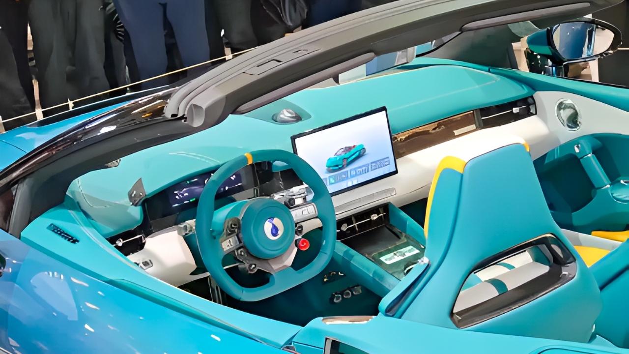 BYD's Denza Z All-Electric Convertible Interior