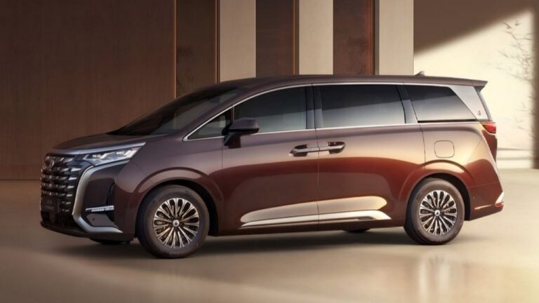 Denza D9 2nd Gen Launched: PHEV from $52,100 and EV from $53,600 in China