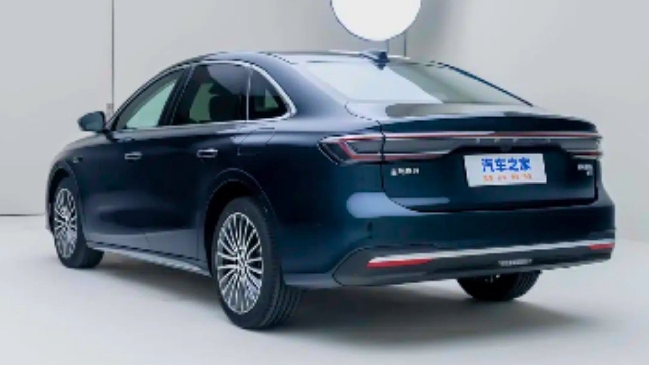 Geely Galaxy Starshine 7 Rearview