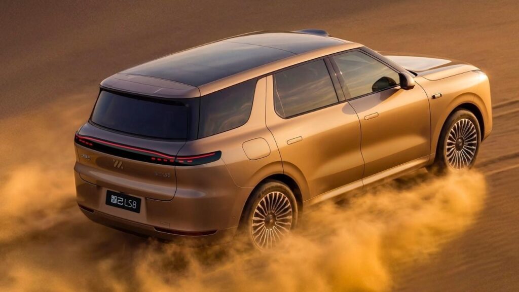 IM Motors LS8 Rearview