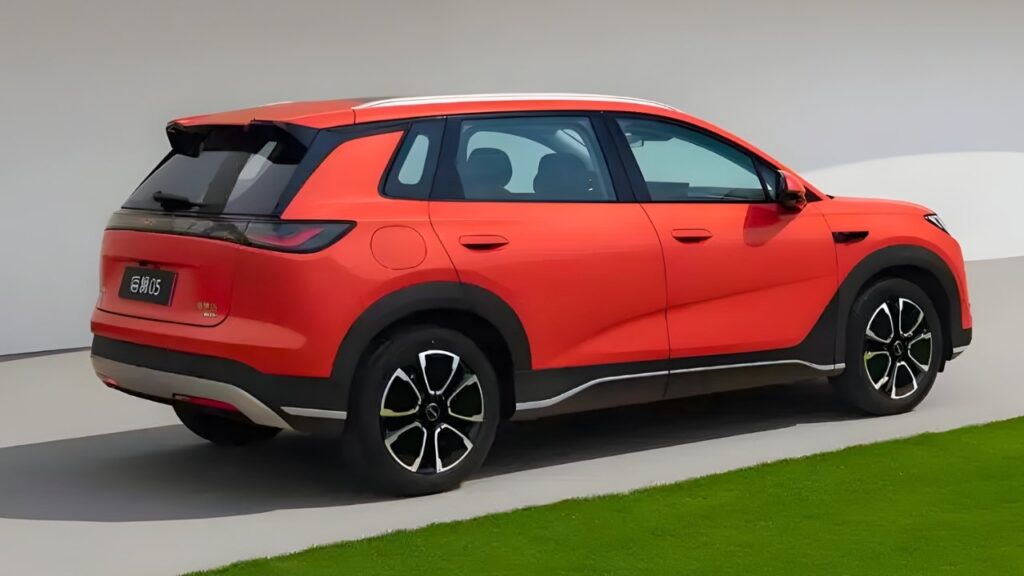 New Sealion 05 EV & DM-i sideview