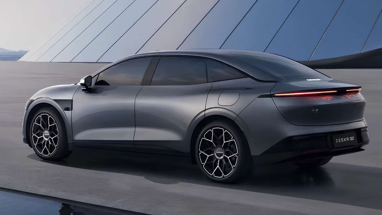 2026 Zeekr 007 Launched: 905 km Range EV Sedan from $28,100, 0-100 in 2.73s