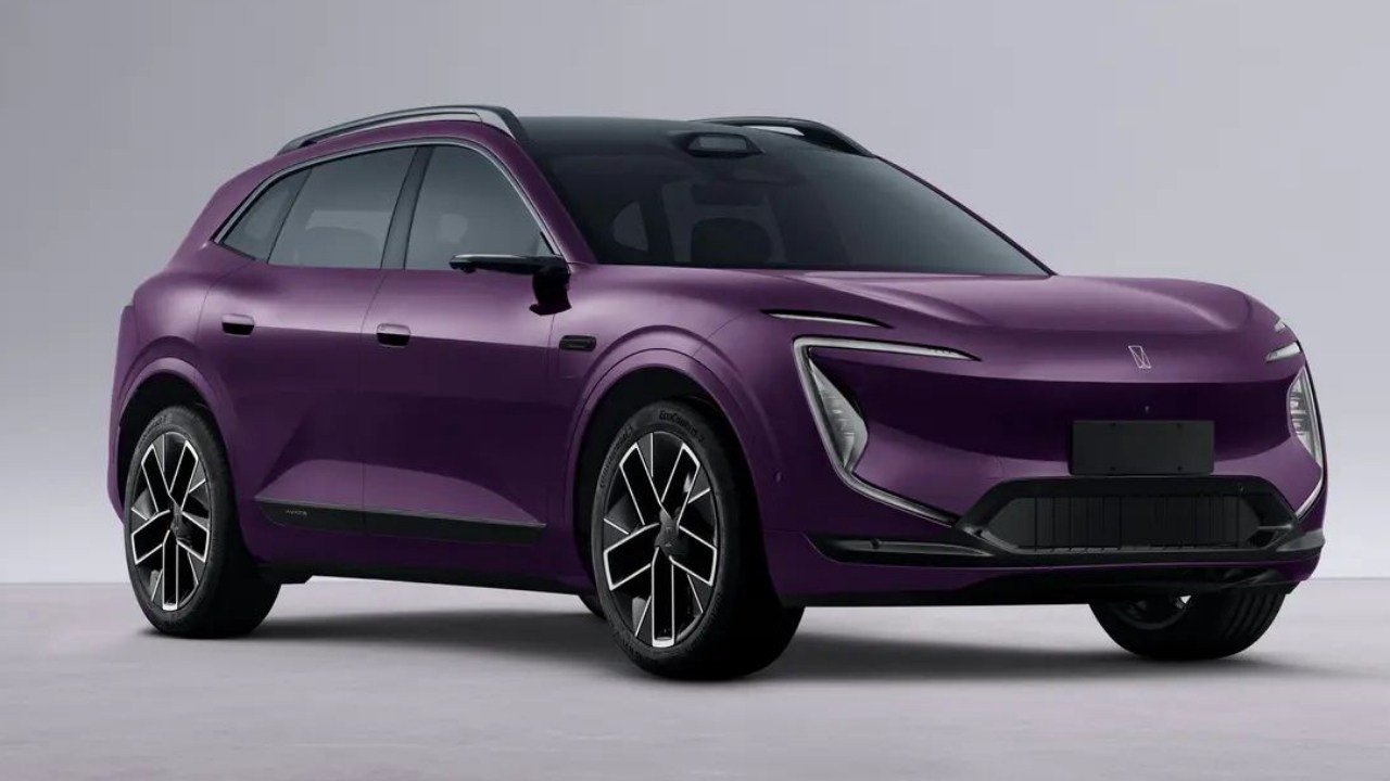 Avatr 07L SUV Launching in China by Late 2026: 305 kW EV & From 250,000 Yuan