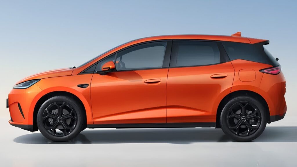 BYD Dolphin G DM-i Sideview