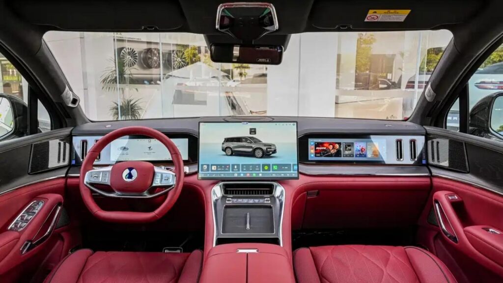 Denza N9 Flash Charge Edition red Interior