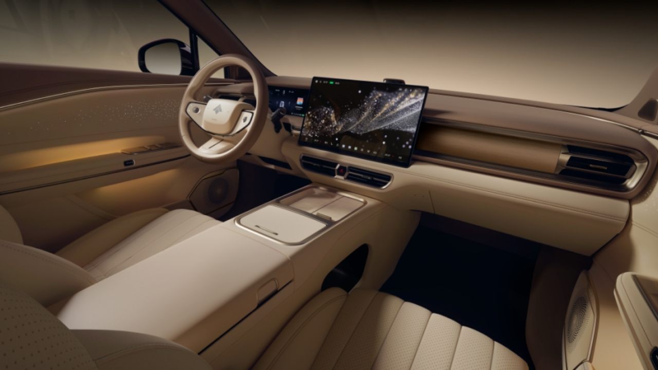 GAC Hyper S600 Interior