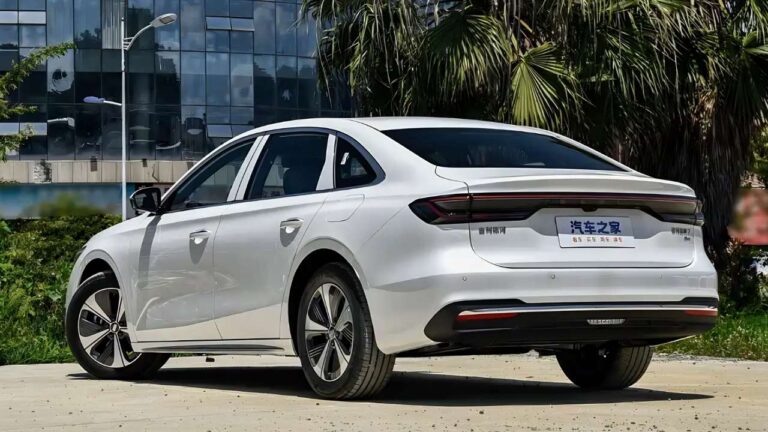 Geely Galaxy Xingyao 7 PHEV Launches May 22: 312 kW AWD & 112,800 Yuan Price