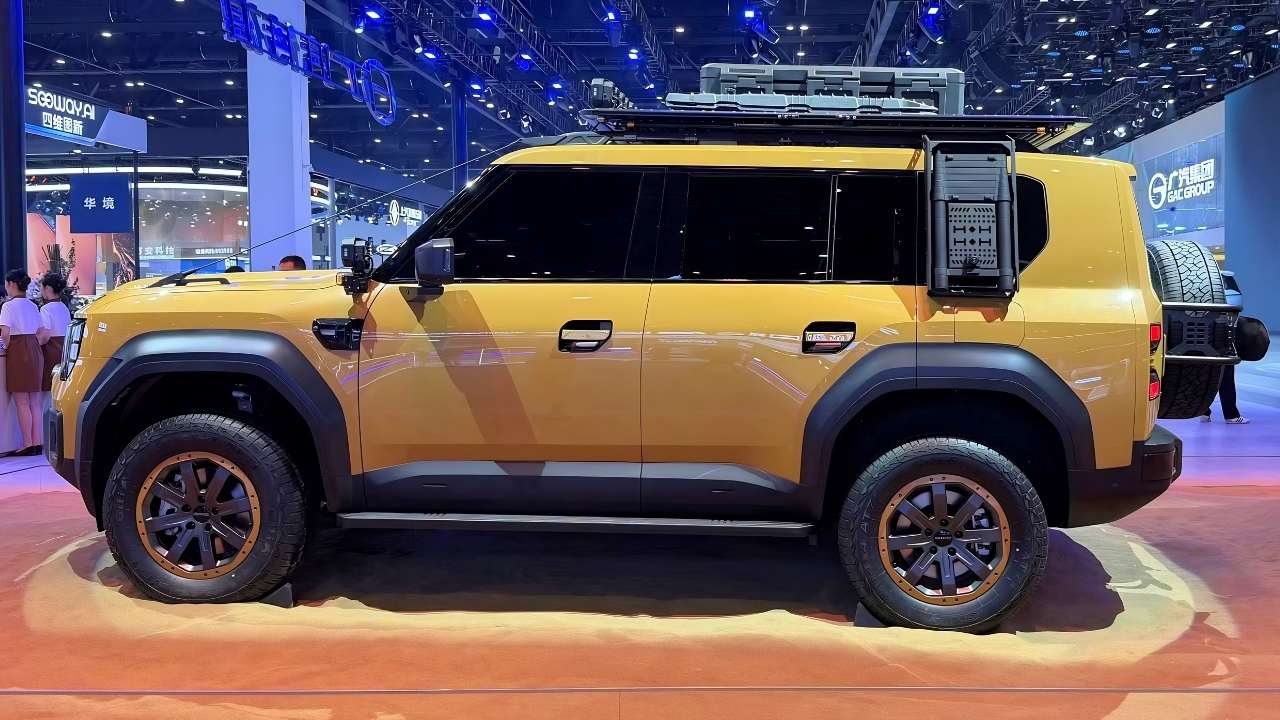 Trumpchi Yue 7 Sideview
