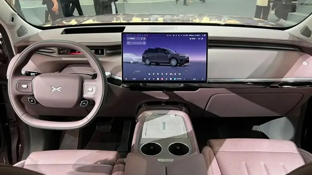 Xpeng GX Interior