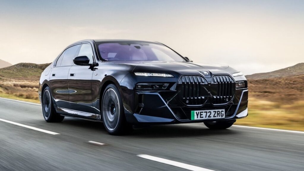 BMW i7