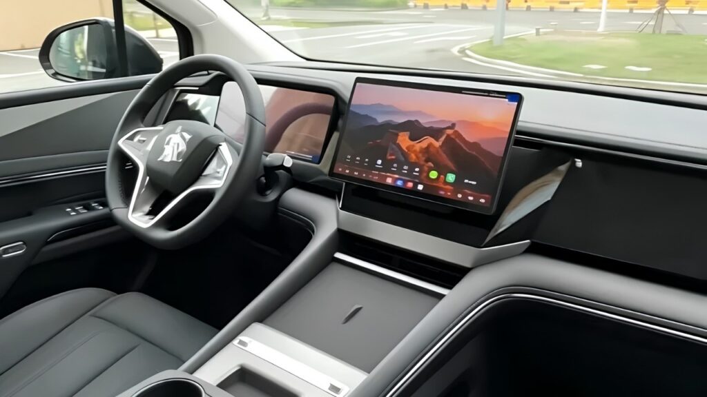 BYD Linghui M9 flagship interior