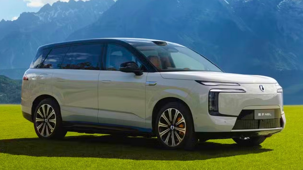 97% in 9 Minutes: Denza N8L Flash Charging PHEV Launches June 23