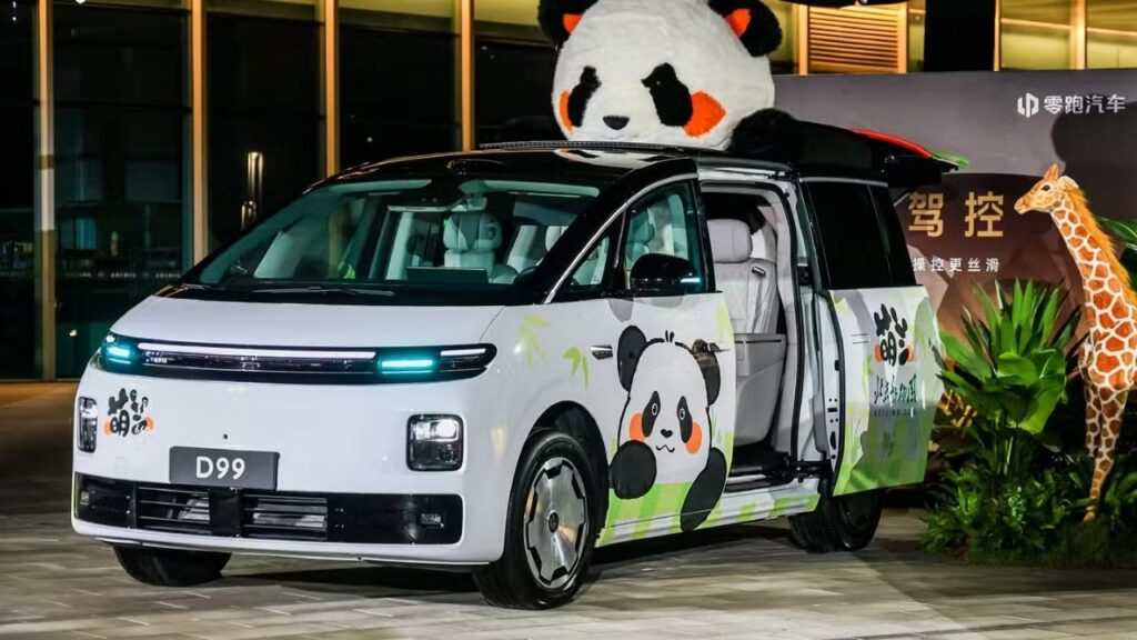 Leapmotor D99 MPV