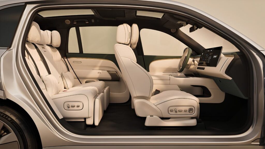 Li L8 interior