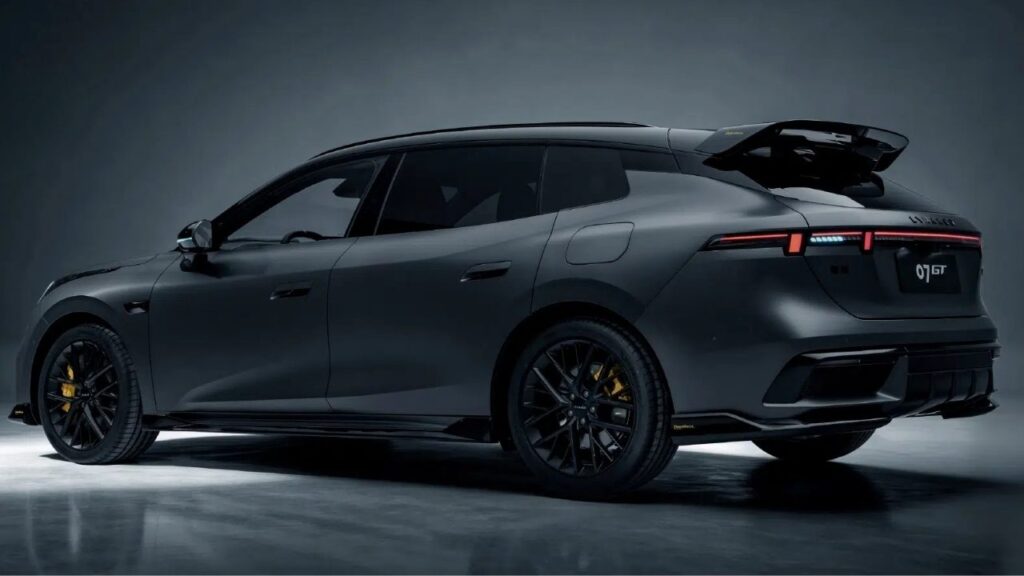 Lynk & Co 07 GT wagon rear design