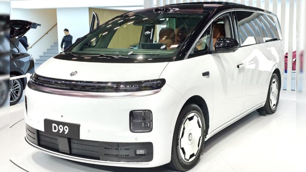 Leapmotor D99: Seats Rotate 180°, Goes 700 km: Presale Opens June 25