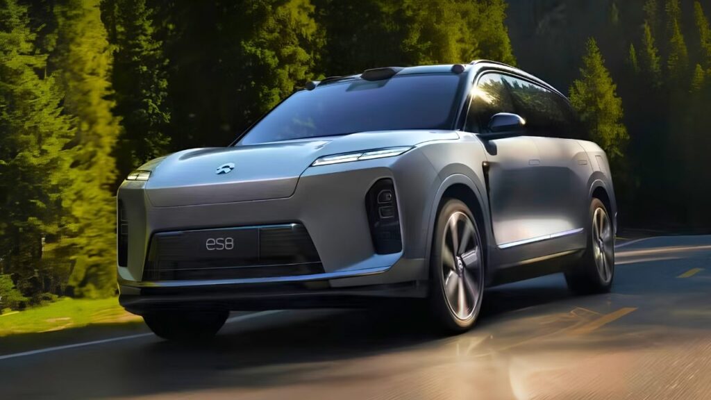 Nio ES8