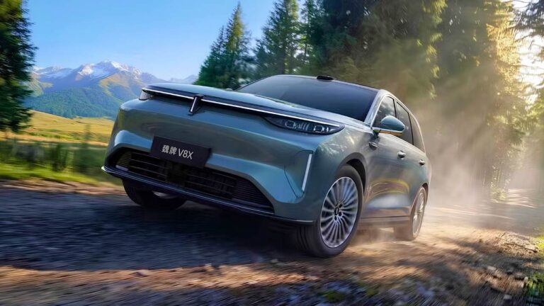 GWM Wey V8X Goes on Pre-Order: 402 km Electric Range, 9-Minute Fast Charging