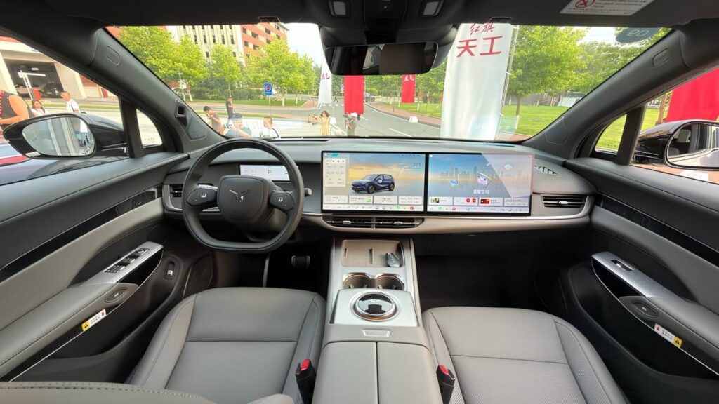 Hongqi Tiangong 08 Interior