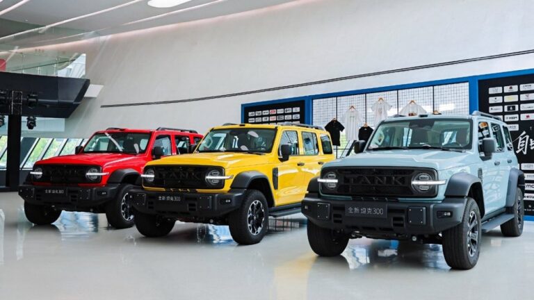 New Tank 300 PHEV Debuts: Up to 200 km EV Range, 751 HP and 2.5-Ton Towing