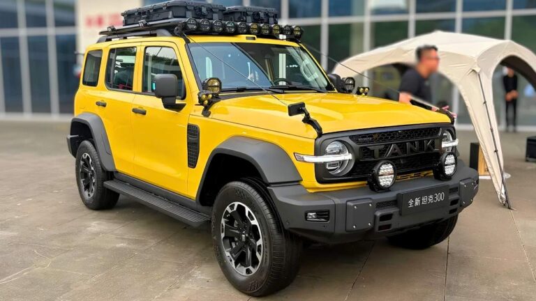 Tank 300 L Plug-in Hybrid SUV Pre-Sale Begins: Up To 1,122 km Range, 4.1-Second Sprint