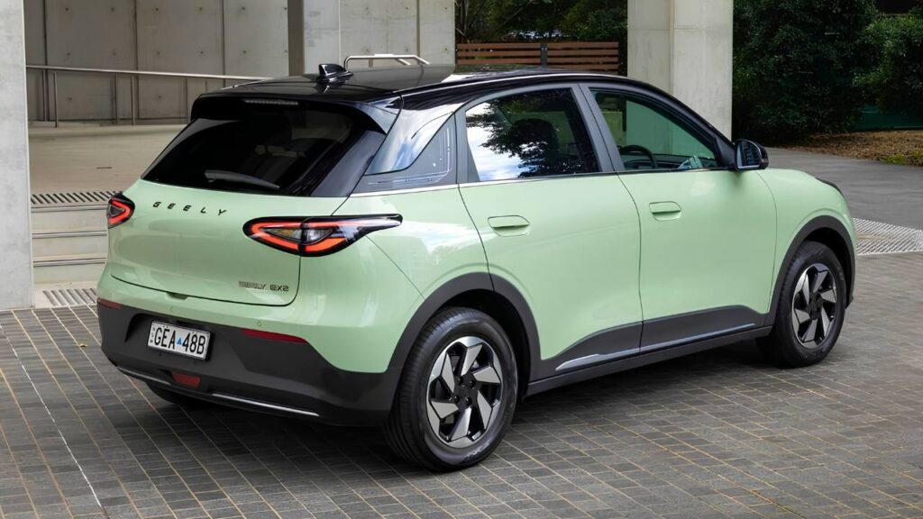 geely ex2 rearview