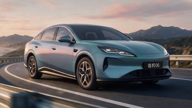 2027 BYD Seal 06 Debuts With Up to 630 km EV Range and 320 km PHEV Range