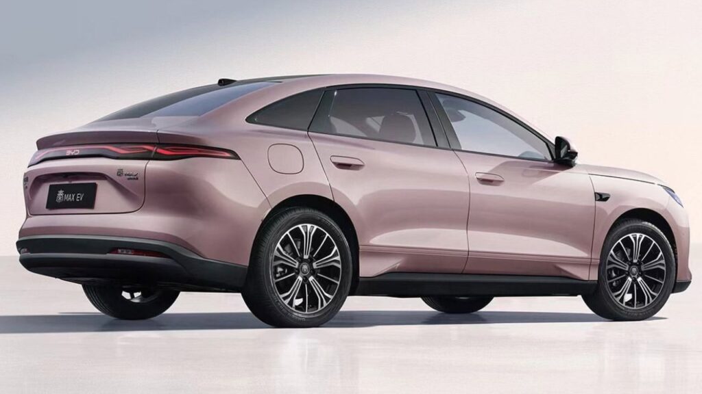 BYD Qin Max rearlook