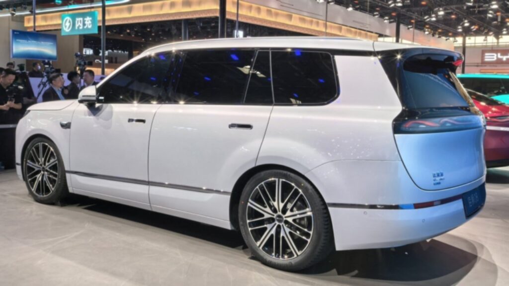 BYD Sealion 08 rear look