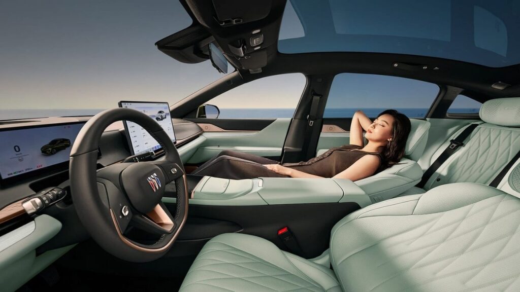 Buick Electra L7 EV interior