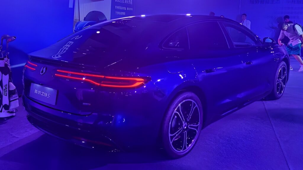 Denza Z9S rear design