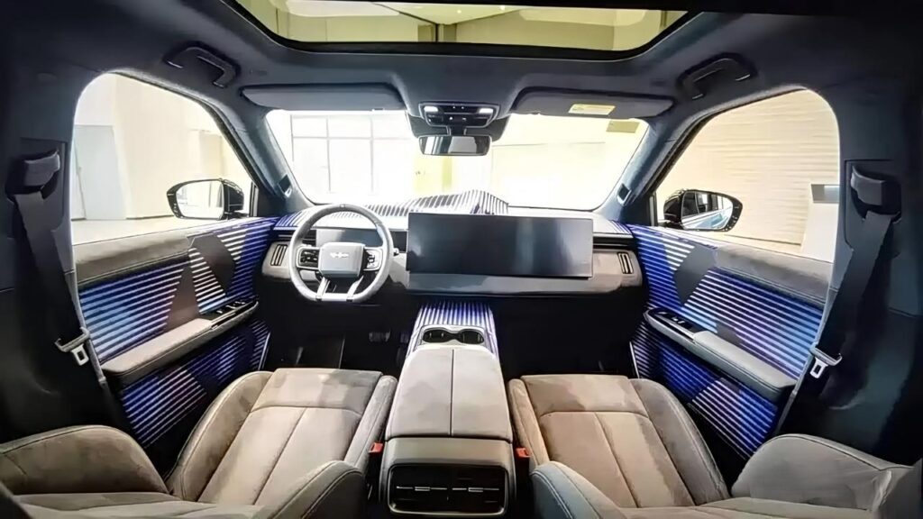 Fangchengbao Ti9 interior