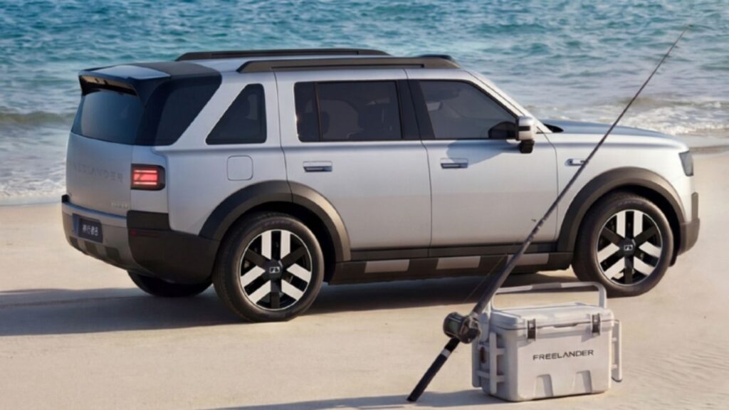 Freelander 8 Sidelook