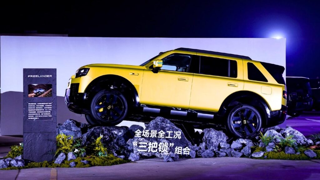Freelander 8 side design
