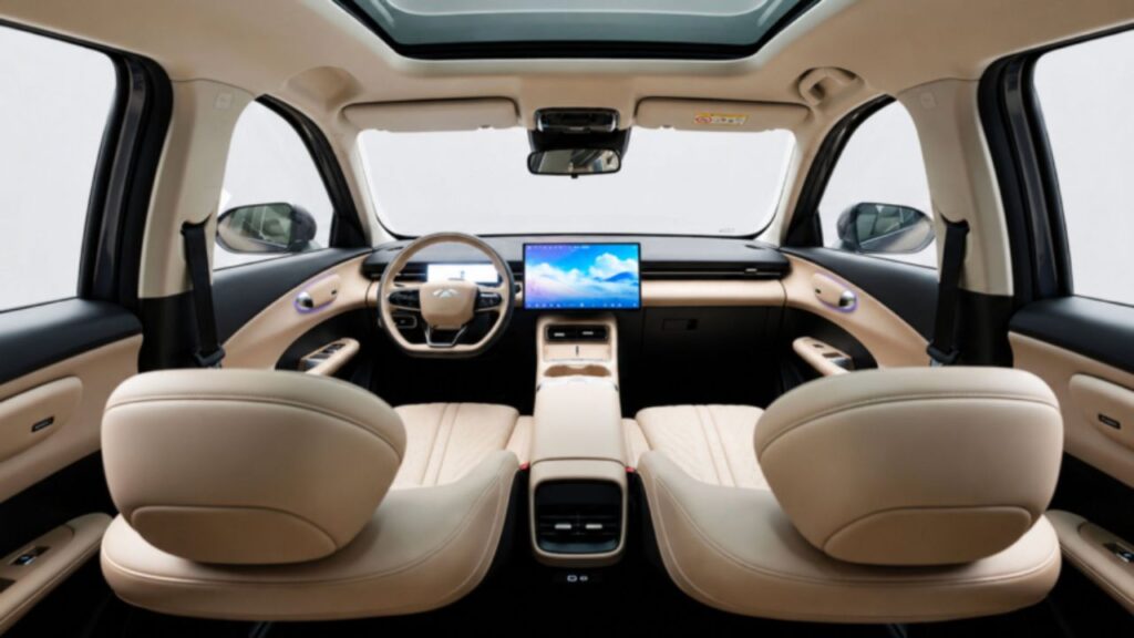 Fulwin T7 interior