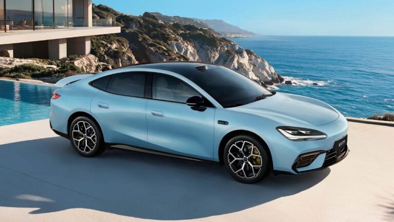 Geely Galaxy TT Pre-Sale Opens With Attractive Booking Benefits