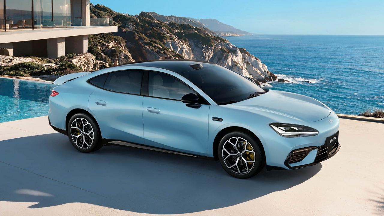 Geely Galaxy TT Pre-Sale Opens With Attractive Booking Benefits