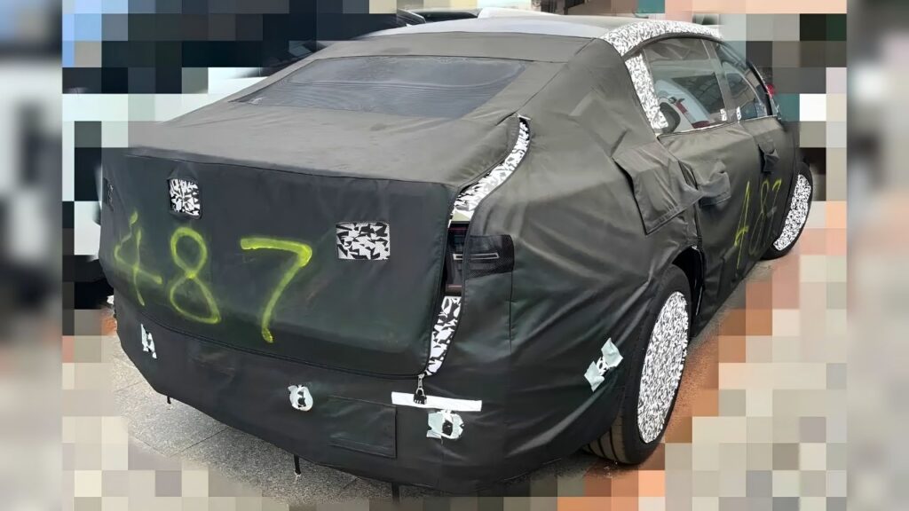 Volvo S70 PHEV rear design Spotted