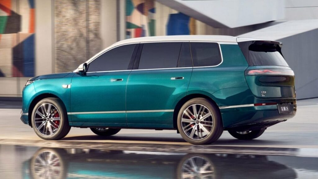 BYD Sealion 08 sideview