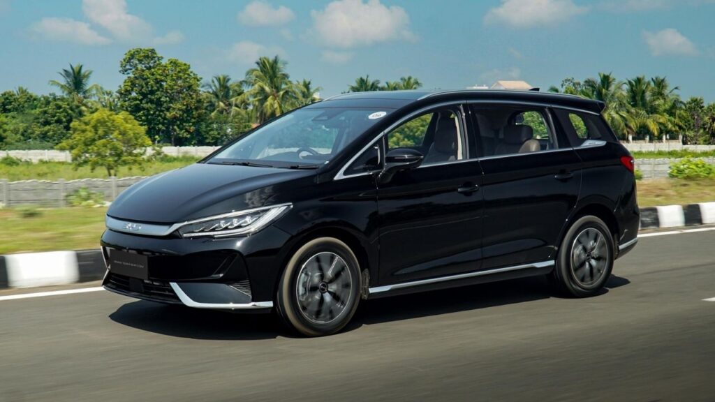 BYD eMAX 7