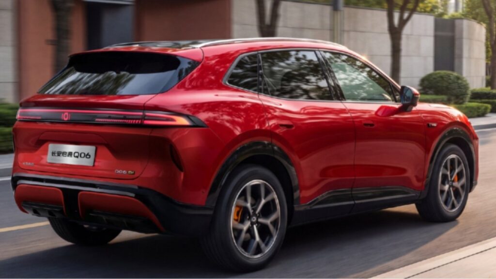 Changan Nevo Q06 SUV rear look