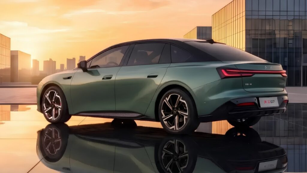 FAW Hongqi Tiangong 07 rear look