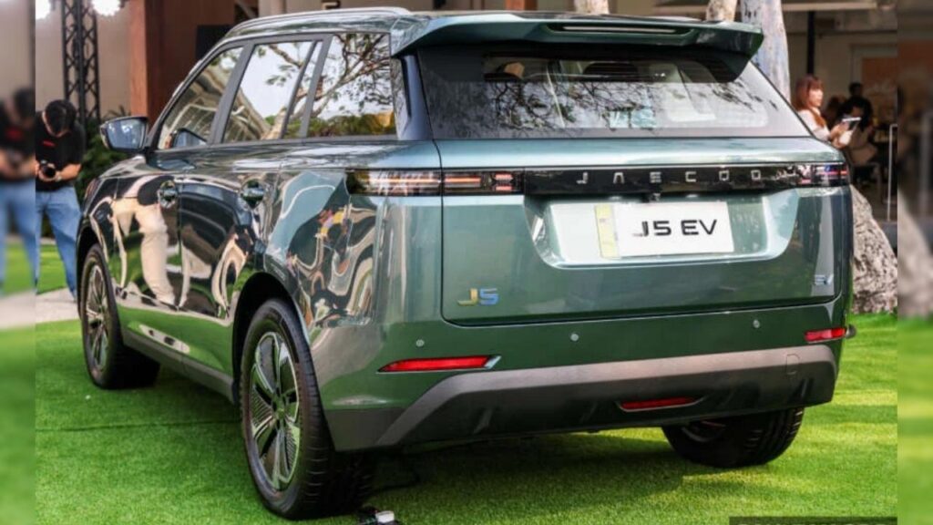 Jaecoo J5 EV rear look