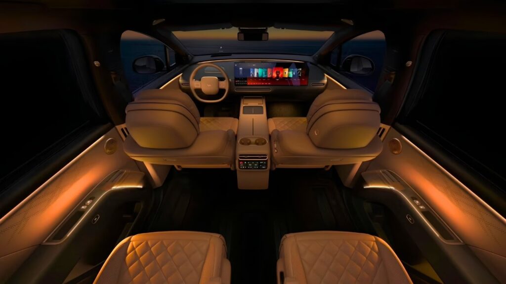 Li i9 EV interior