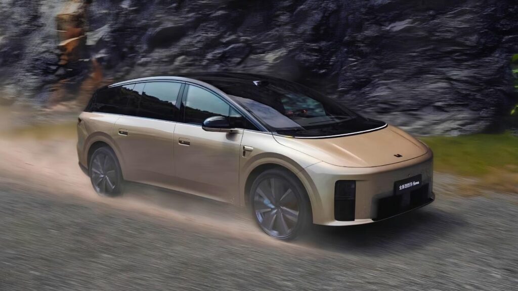 Li i9 Electric SUV Debuts With 400 kW Power, 800V Architecture and Futuristic Design