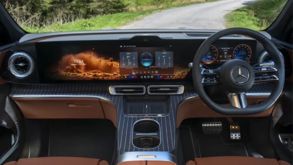 Mercedes-Benz GLC Electric Cabin