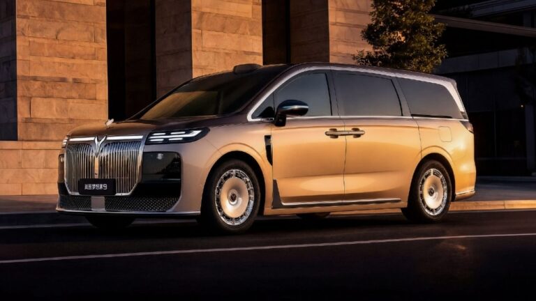 Voyah Dream 9 Set for September 5 Presale in China with PHEV and BEV Options